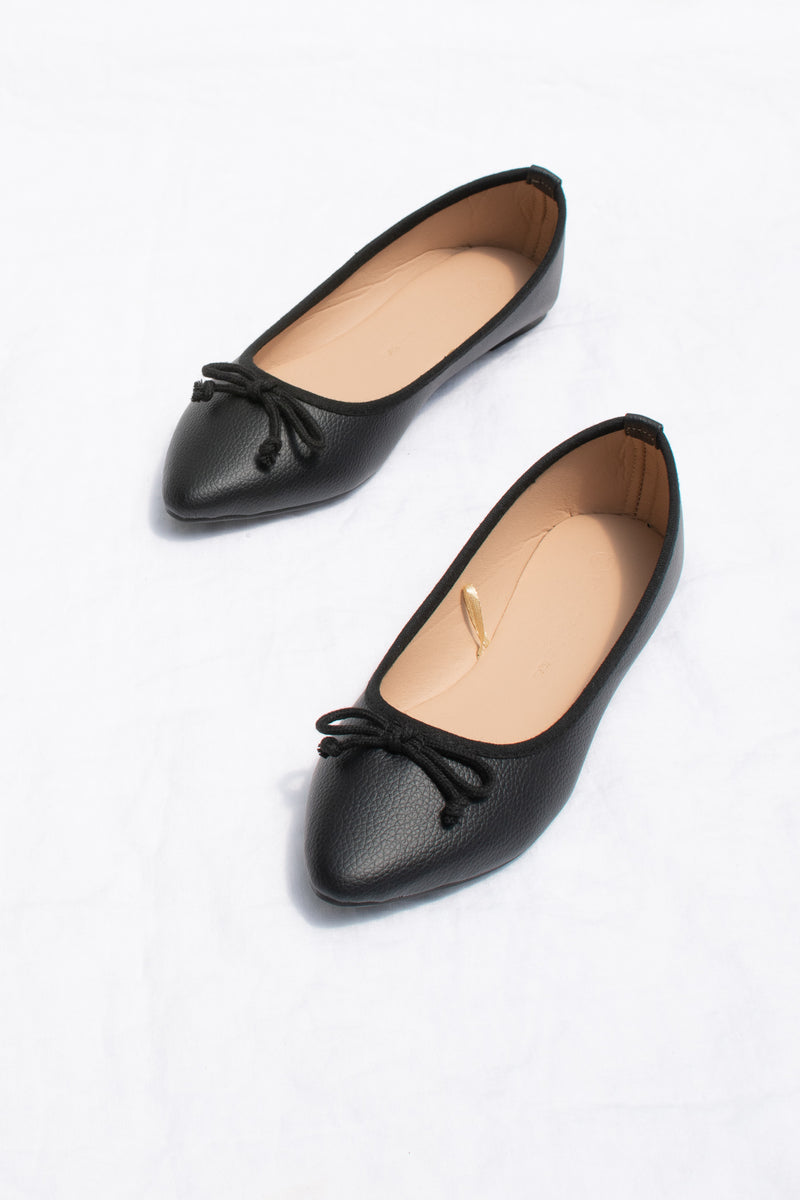 Classic black flats hot sale