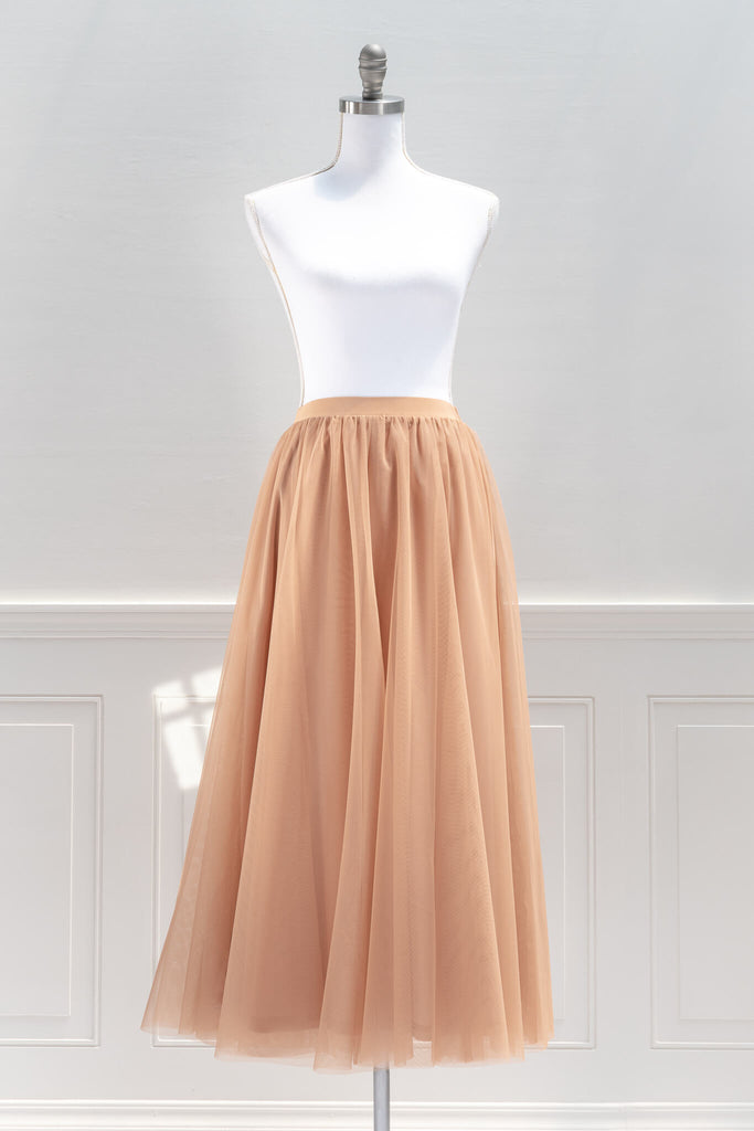 feminine aesthetic clothing - a long maxi skirt in mocha color and tulle fabric - french girl autumn style - amantine - front view