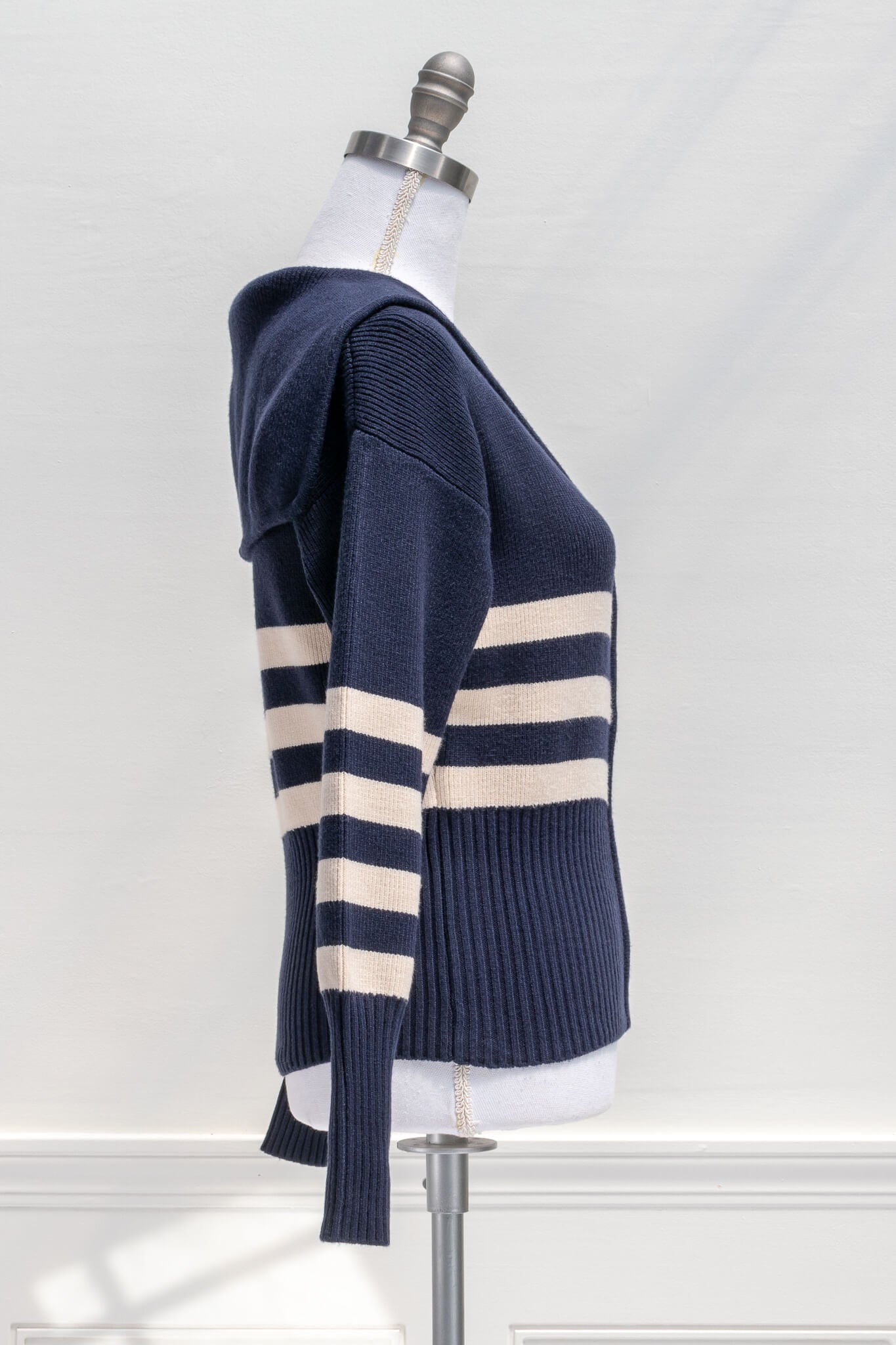 Cliffs of Dover Sailor Sweater - Navy
