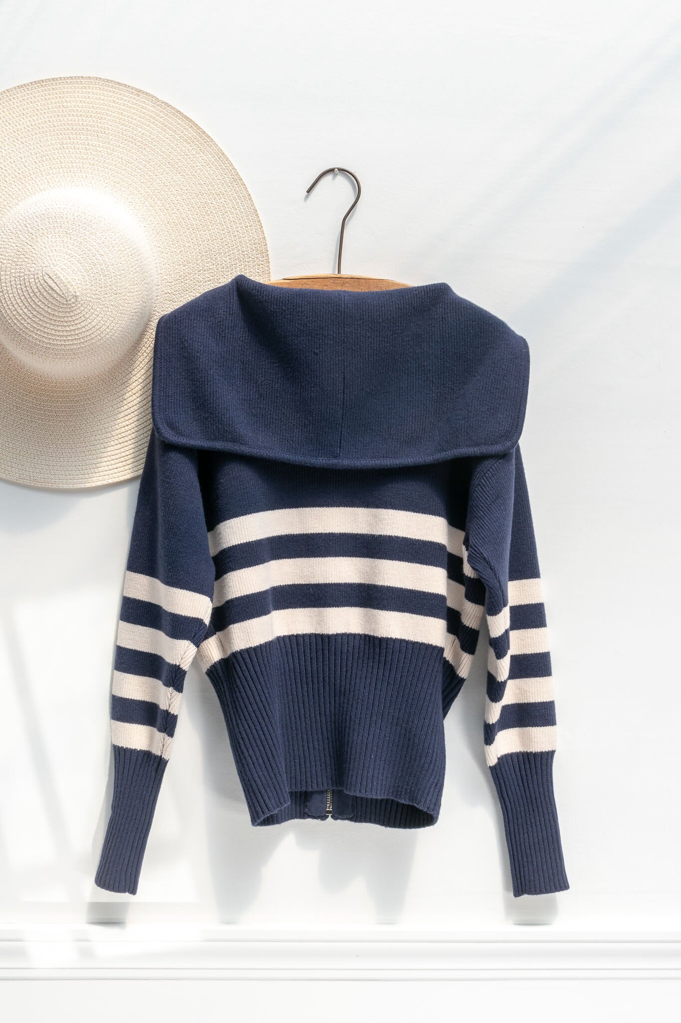 Cliffs of Dover Sailor Sweater - Navy