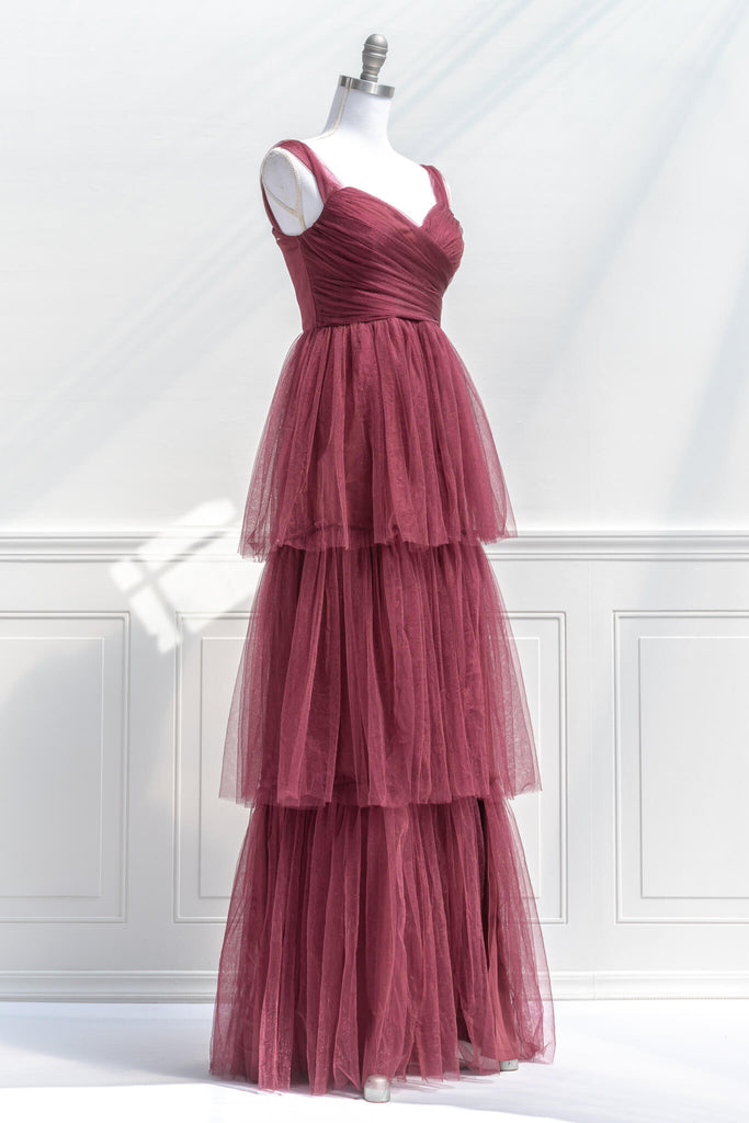 french dress in a feminine and vintage style - a tulle burgundy tiered event dress - amantine french dresses - side view