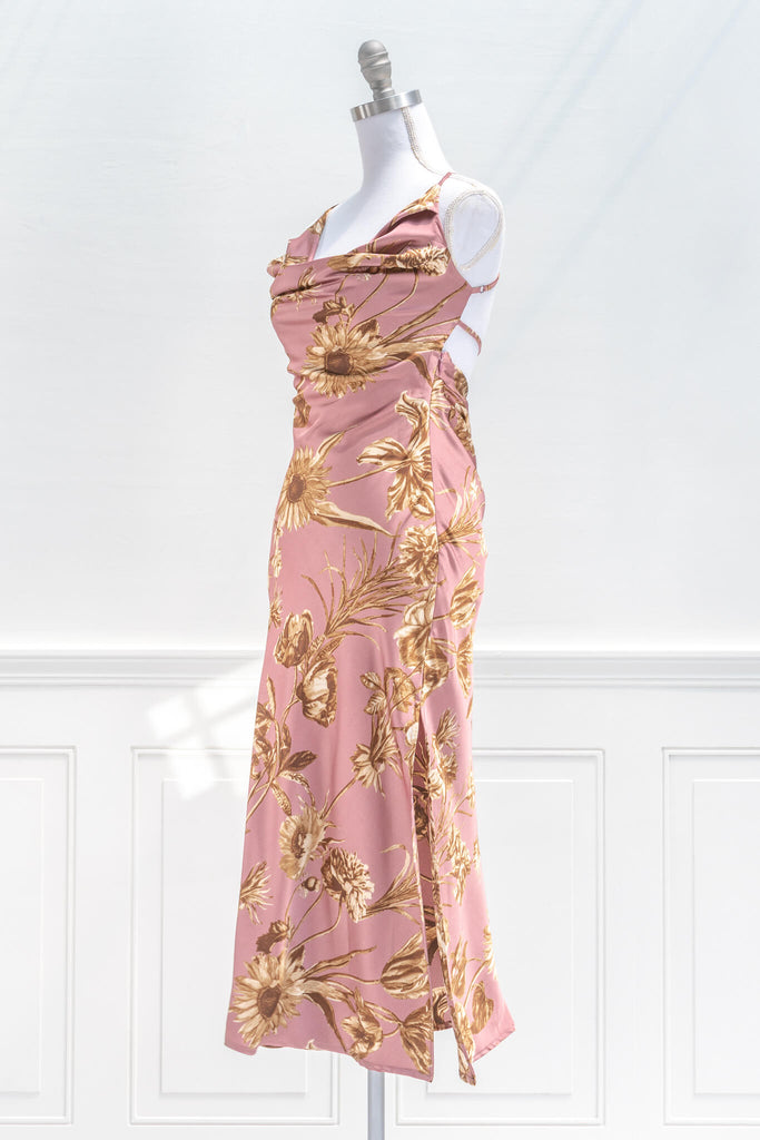 french dresses - feminine and vintage aesthetic dresses - amantine - quarter view