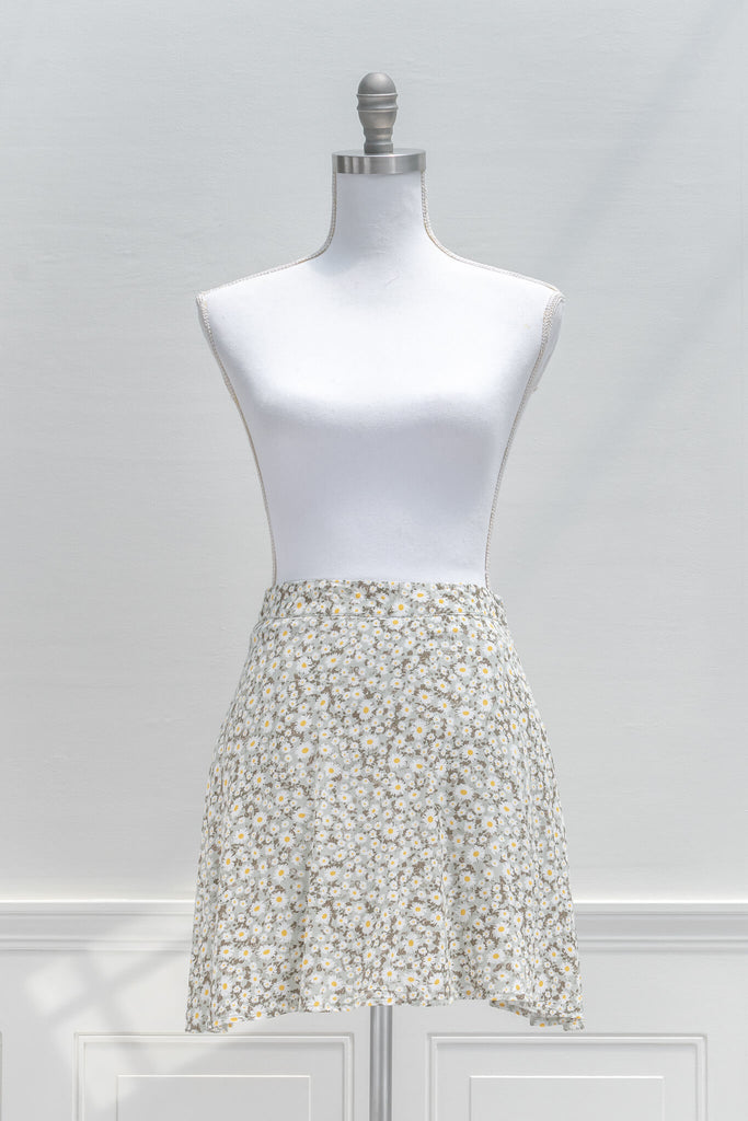 feminine skirt - a light green small daisy floral aesthetic skirt - amantine - front view