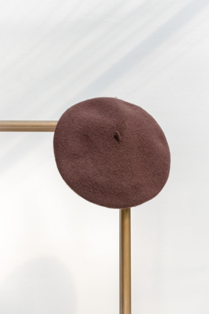 beret - brown beret made of 100% wool. french girl accessories. amantine. 