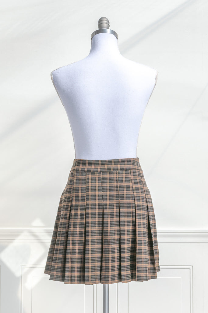 short skirts - plaid box pleat skirt with a side zipper. Short skirt cottagecore style outfit. back view. amantine. 