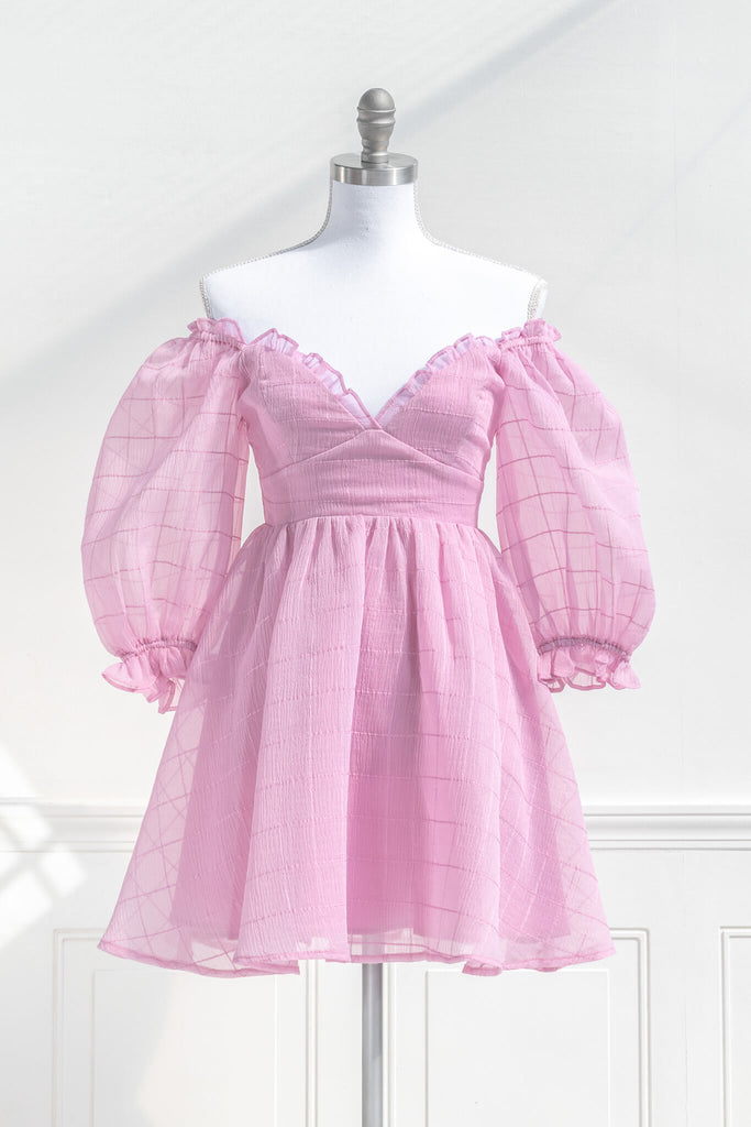 pink dresses. a puff sleeve french and feminine style sweetheart neckline pink dress. off the shoulder sleeve view. 