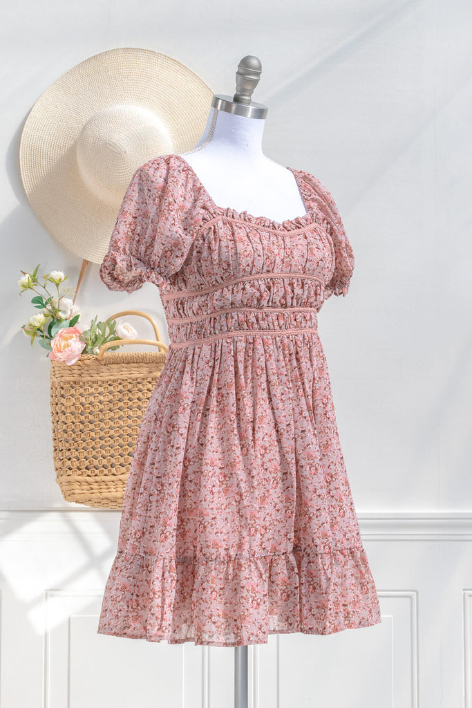 cottage core dresses - a puff sleeve, sweetheart neckline. front view. amantine. 