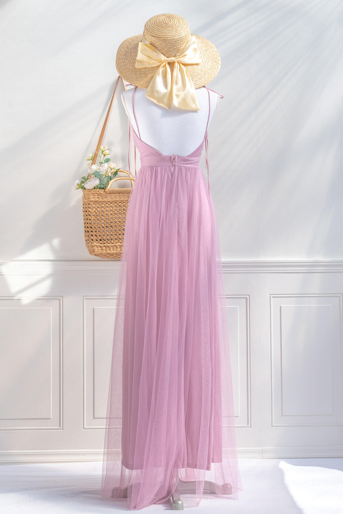 pink dress styled in a french and feminine style for spring fashion. amantine. 