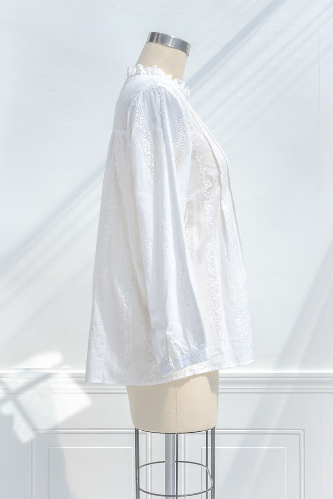 feminine blouse for work - cottagecore inspired outfit - long sleeve white shirt. side view. amantine. 
