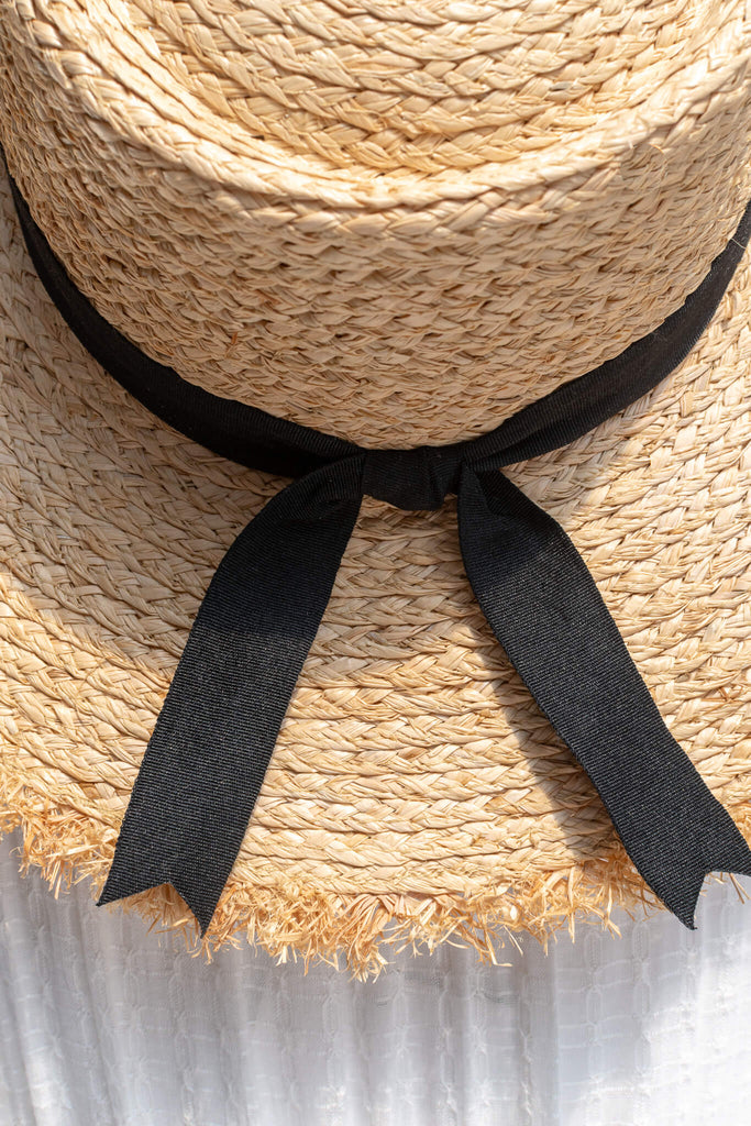 wide brim sun hat - french style. 