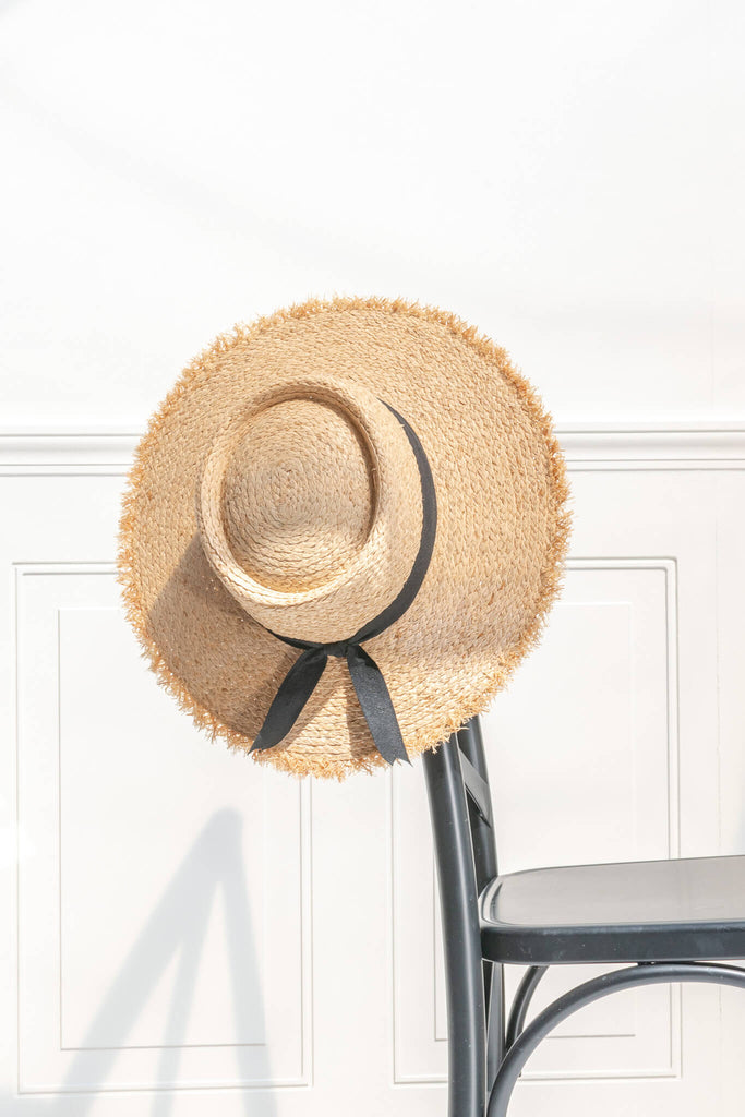 summer sun hat - cute hat for beach, woven and with a crown bow. 