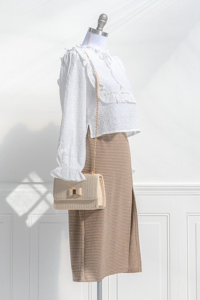 cottage core outfits - a feminine french style pencil skirt - side quarter view. amantine. 