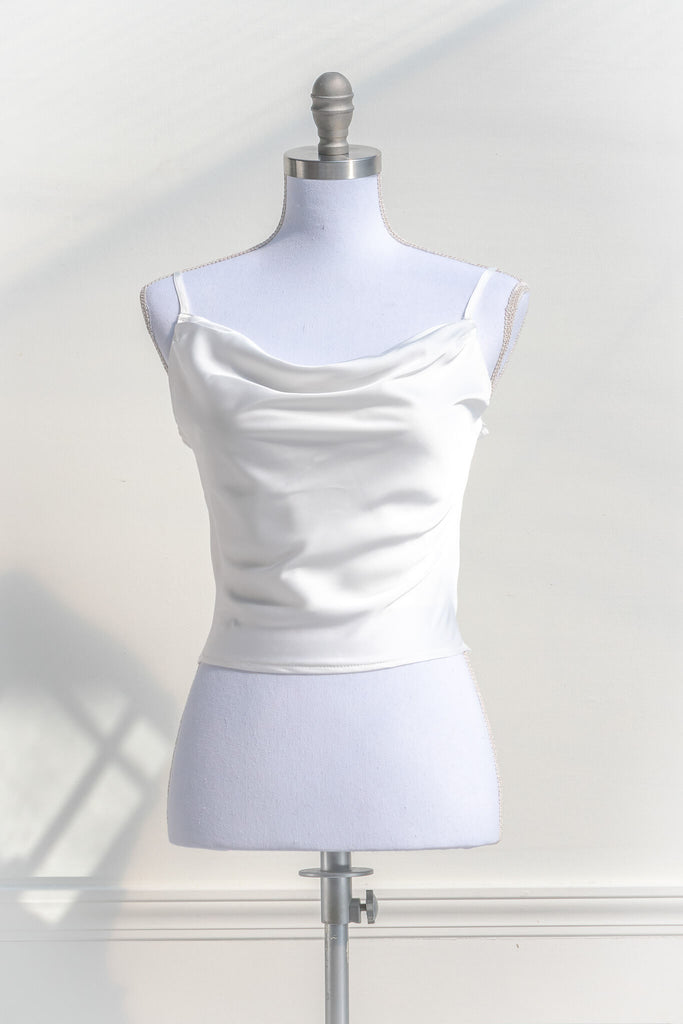 cottagecore outfits - a basic and elegant slip top in white satin. front vew. amantine.