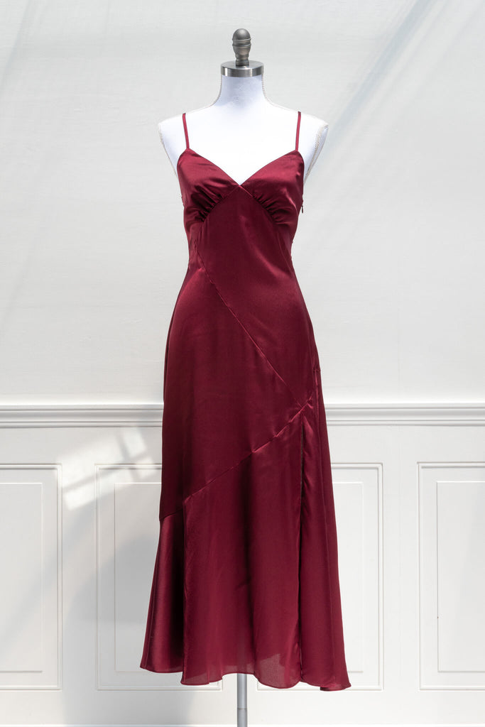 harlow dress amantine. burgundy.