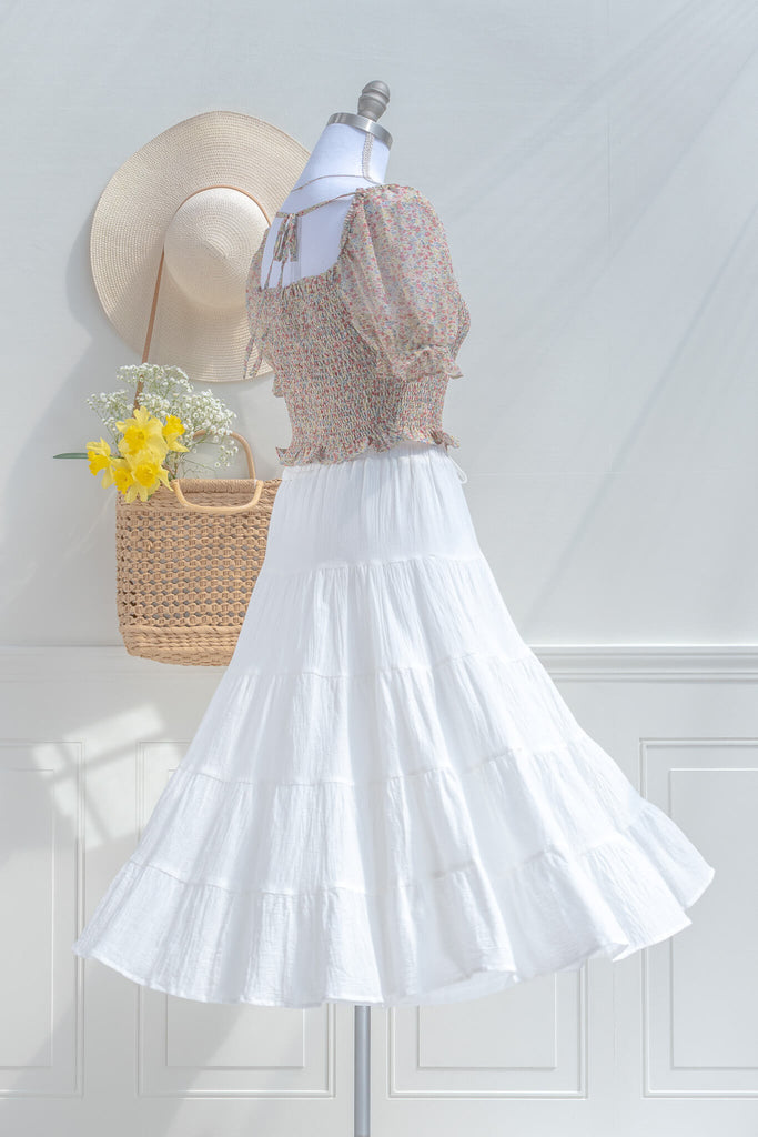 cottagecore outfits - a long white maxi skirt. cottage core. front view. 