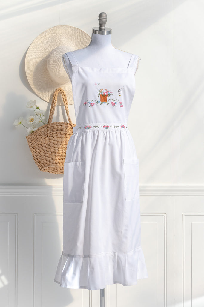 apron 