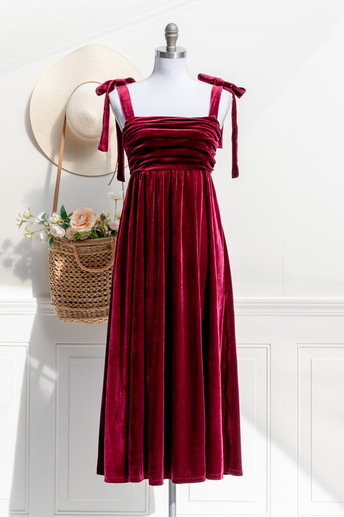 cute dresses - red velvet dress for holidays. elegant cute dresses for holiday party. 