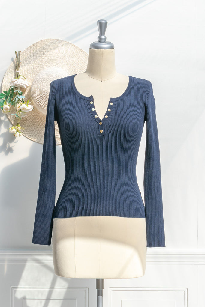 cute tops - blue ribbed feminine top. v neck, long sleeve. front view. 