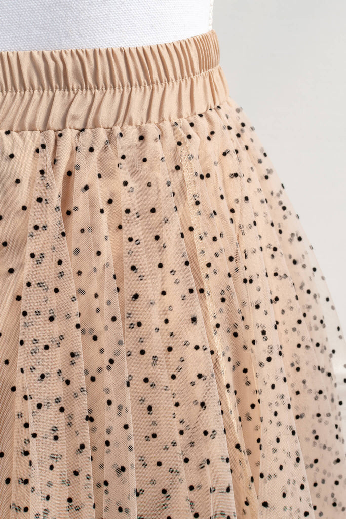 feminine clothing- a french style polka dot tulle maxi skirt. french girl skirt with bow. fabric view. amantine.