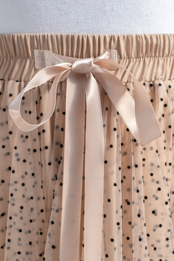 feminine clothing- a french style polka dot tulle maxi skirt. french girl skirt with bow. bow view. amantine.
