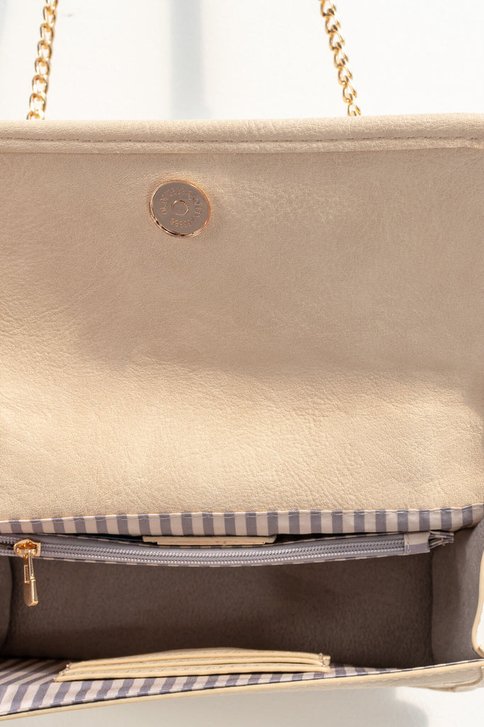 french style handbag - inside view - amantine
