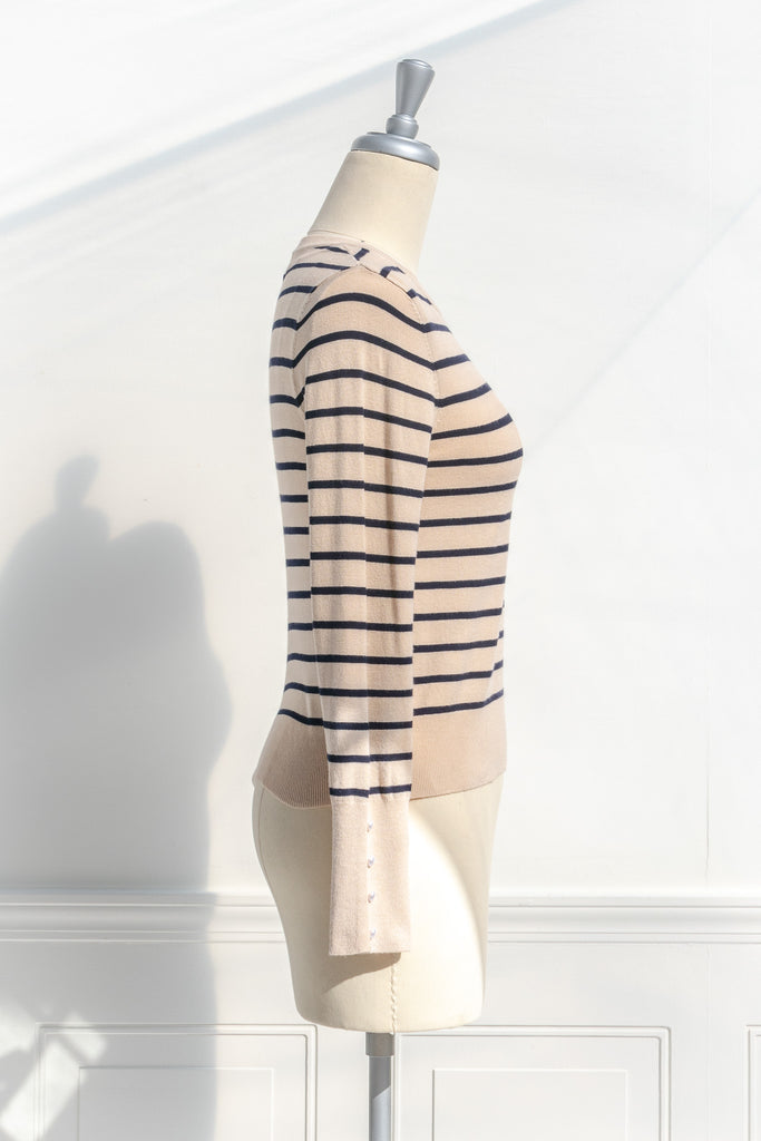 french striped long sleeve top. french girl style basic. side view. 