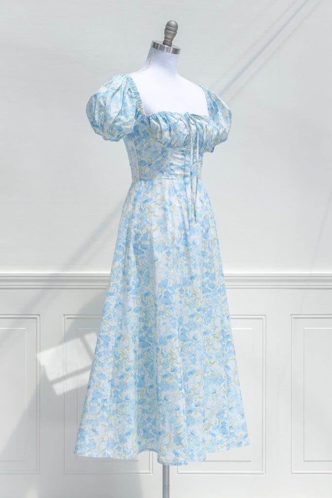 blue floral dress with puff sleeves - how to dress like a french girl. 