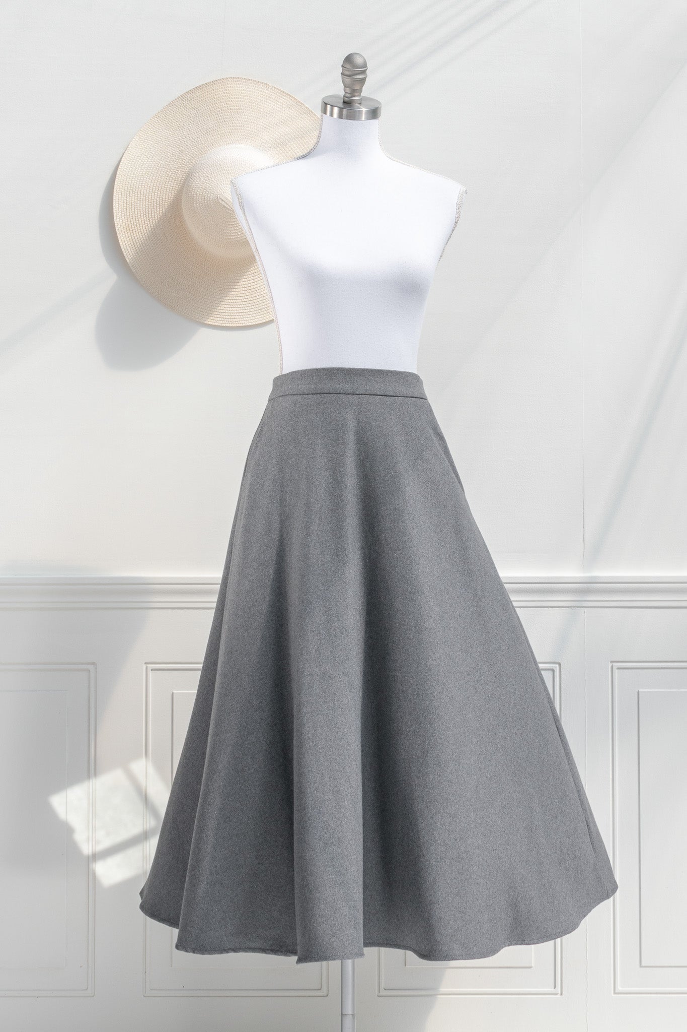 Skirt midi length gray top