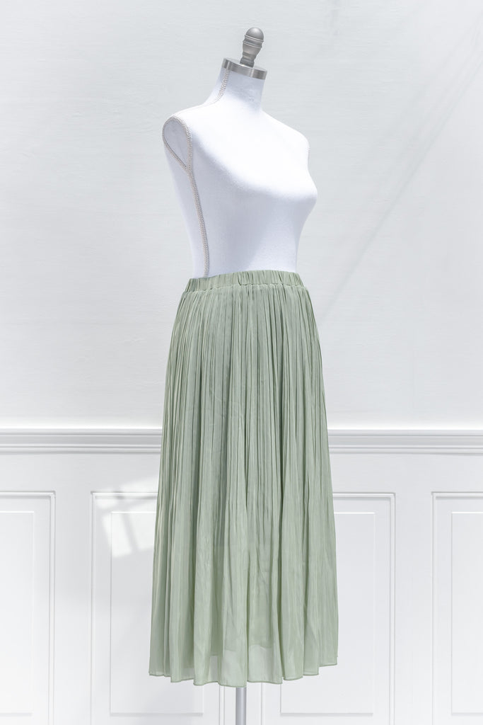 midi skirts - a green midi skirt for women - feminine and cottagecore style skirts. 3/4 view. 