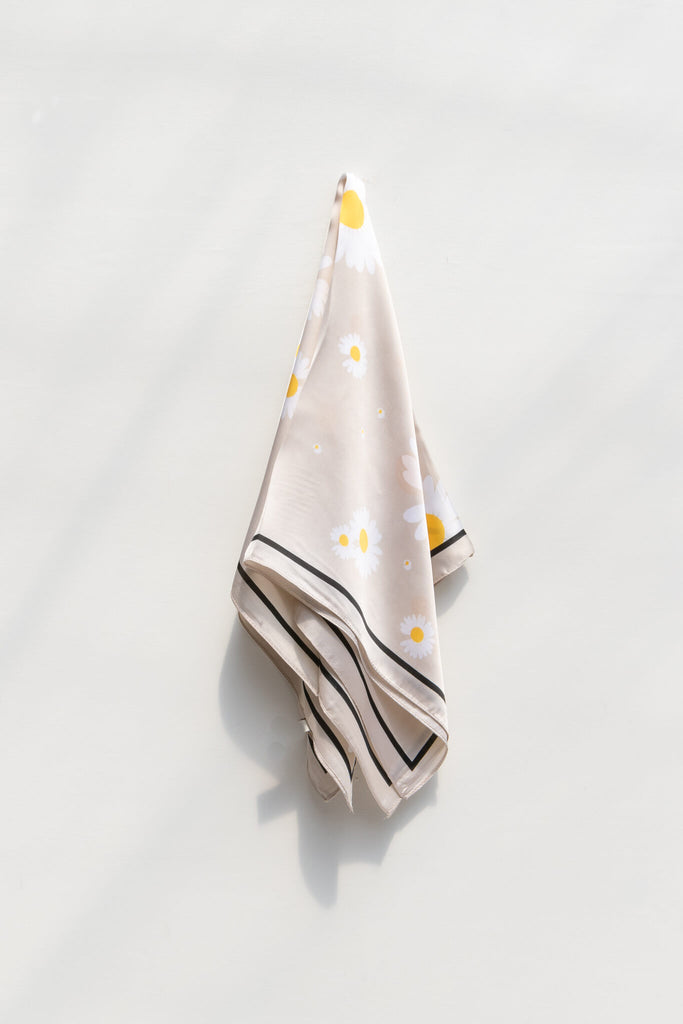 daisy print silk floral summer scarf accessory