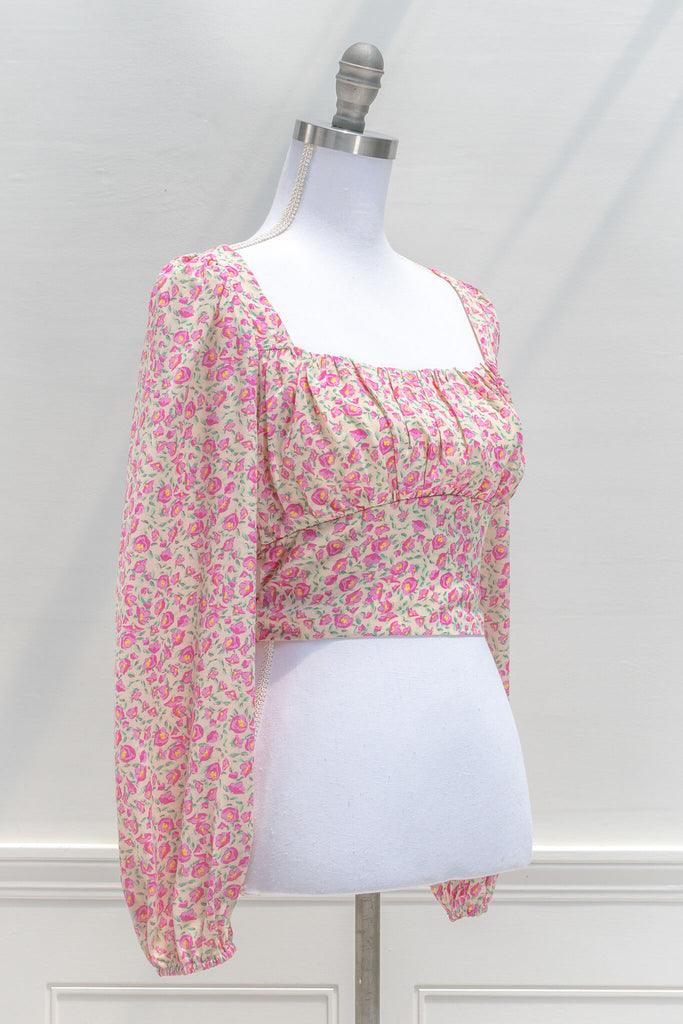 Retro Style - Vintage inspired french fashion - bright floral top for romantic occasions - Amantine