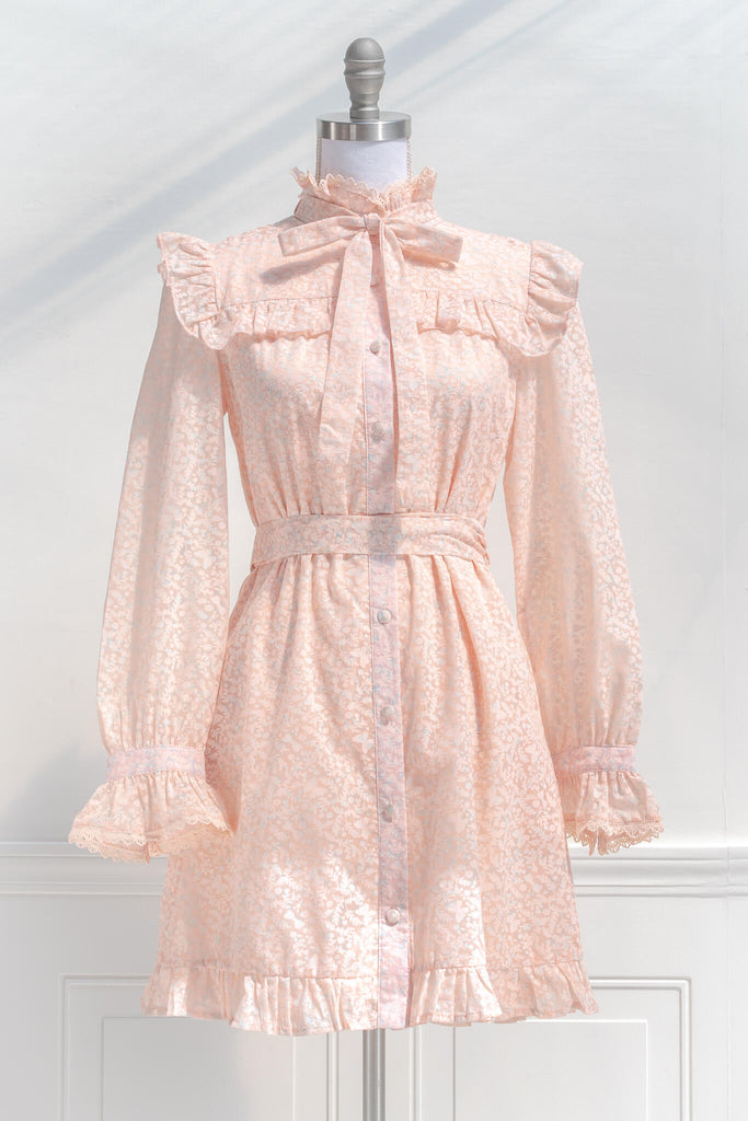 Pink clothes aesthetic - a retro style pink dress from amantine boutique