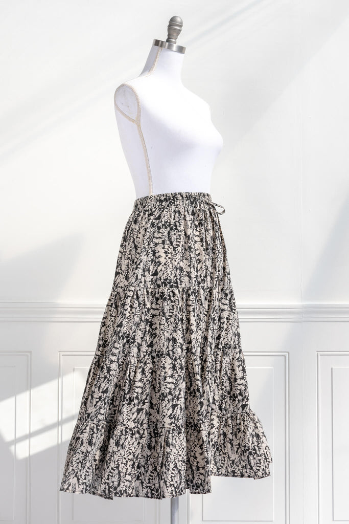 feminine clothing - mid-century romantic abstract print skirt- amantine - quarter view