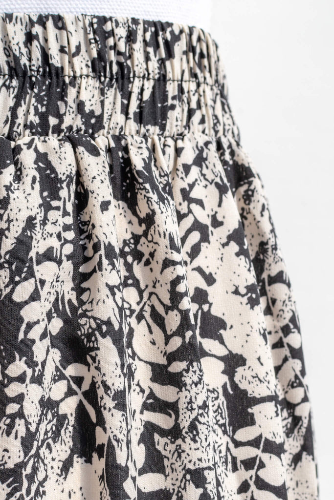 feminine clothing - mid-century romantic abstract print skirt- amantine - fabric detail view