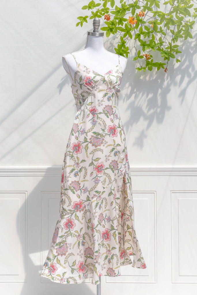Coquette style aesthetic - an elegant slip dress in a beautiful floral pattern- amantine - front view