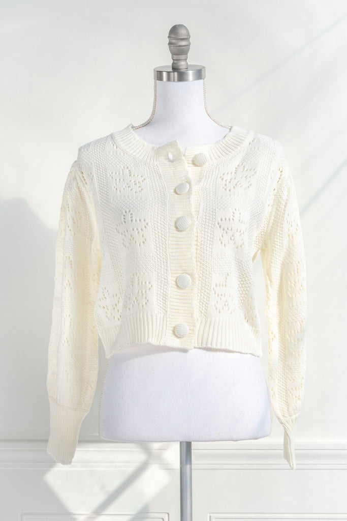 French Style Fashion - A cream knitted cardigan in feminine and romantic style 